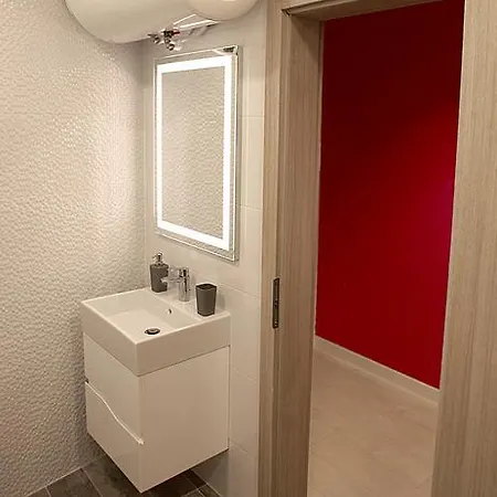 Turquoise And Magenta Apartment Sofia