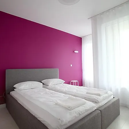Apartment Turquoise And Magenta *