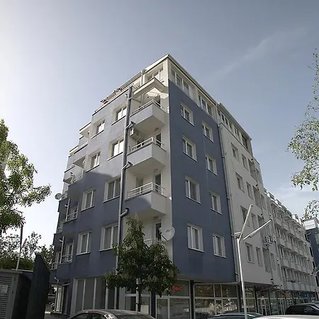 Apartament Turquoise And Magenta Sofia